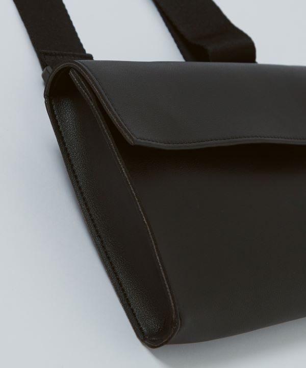 【希少】GUIBERT Paris レザー ショルダーバッグ メッセンジャー Passenger Message パッセンジャーメッセージ ショルダーバッグ
