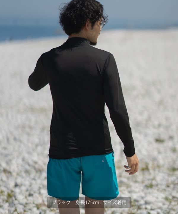 ラッシュガード