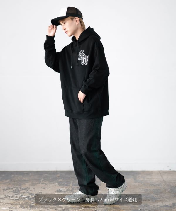 スプレー加工デニムバギーパンツ