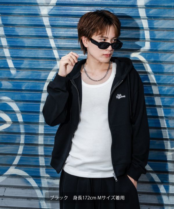 刺しゅうロゴショート丈裏毛スウェットジップパーカー