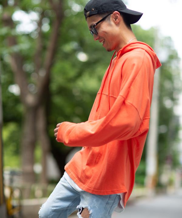 長袖フットボールフード付きTシャツ