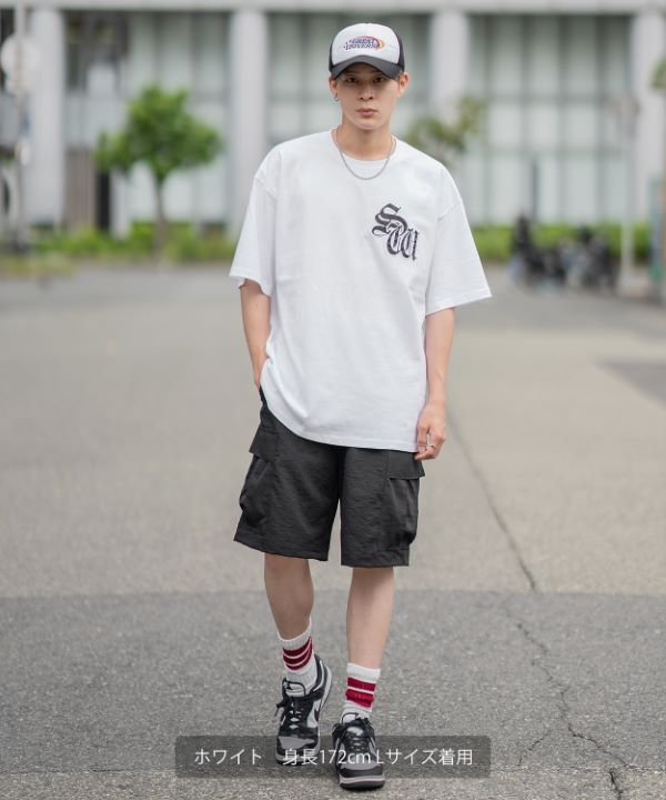 SIDEWAYSTANCE】サテンワッペンブラックレターロゴ半袖Tシャツ