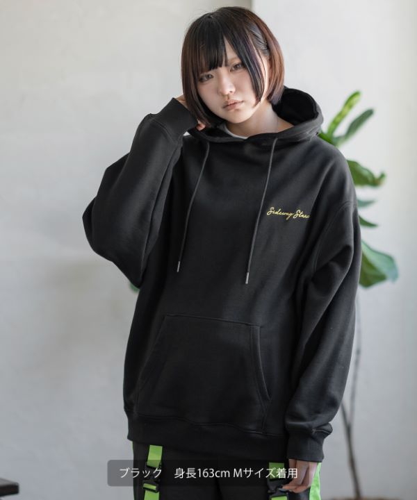 SIDEWAYSTANCE】カラフルスケボーダウナーベア裏毛プルパーカー