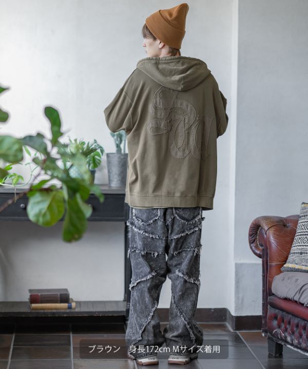 SIDEWAYSTANCE】貼り付けブラックレターロゴピグメント裏毛ジップパーカー