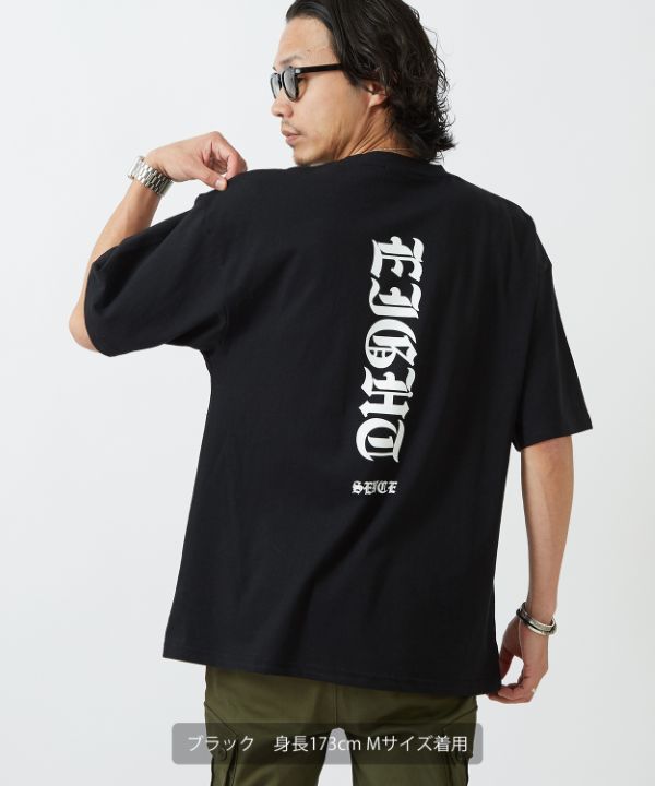 おトク情報がいっぱい！ SIDEWAYSTANCE】ネックロゴ半袖Tシャツ ミュージシャン