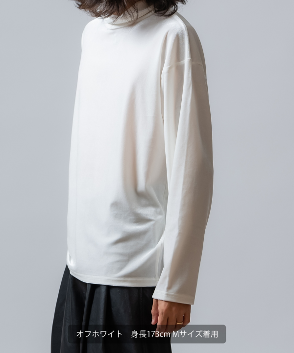 ベロアハイネックプルオーバー